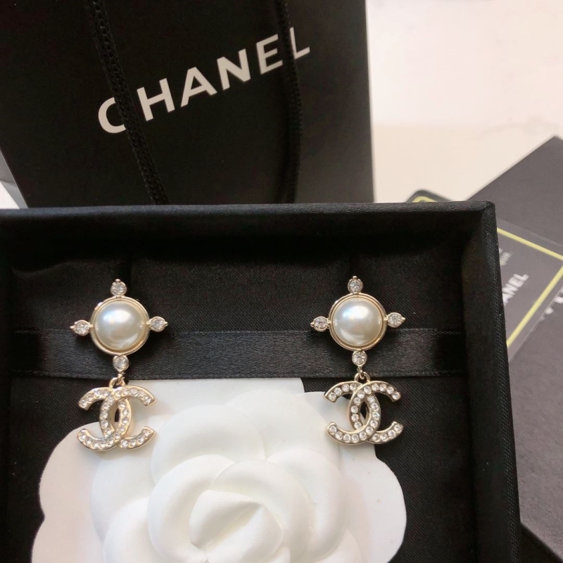 Ch**el earrings